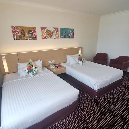 Rhr Hotel Kajang Buitenkant foto