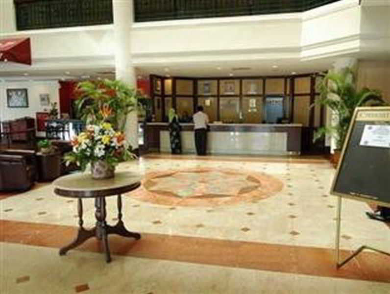 Rhr Hotel Kajang Buitenkant foto