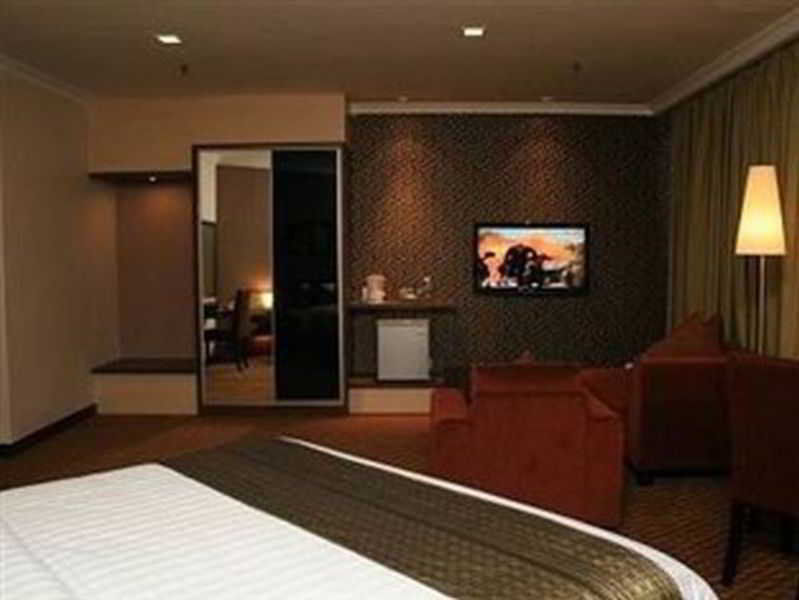 Rhr Hotel Kajang Buitenkant foto