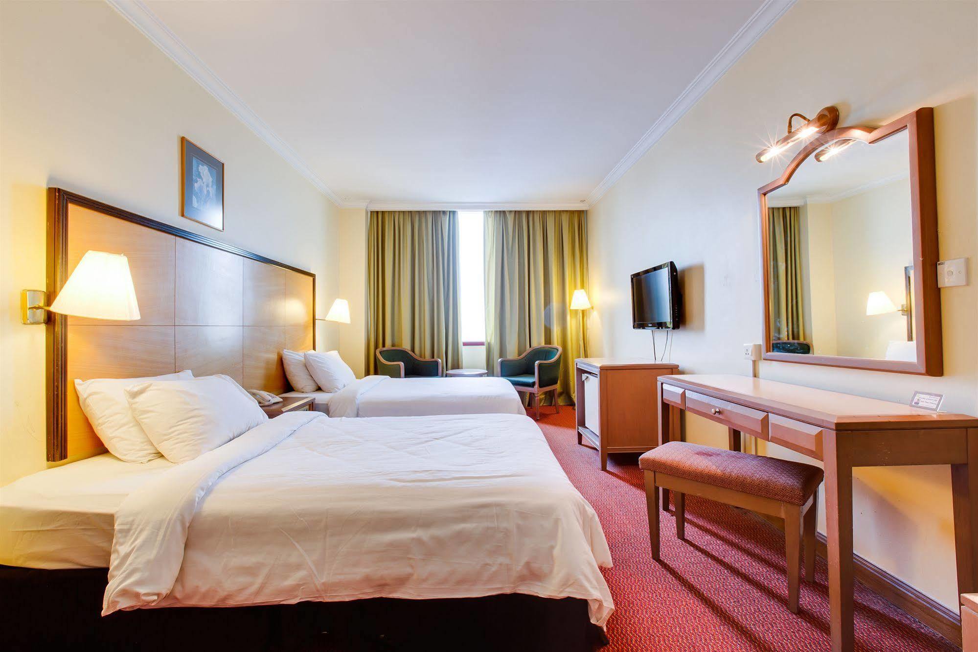 Rhr Hotel Kajang Buitenkant foto